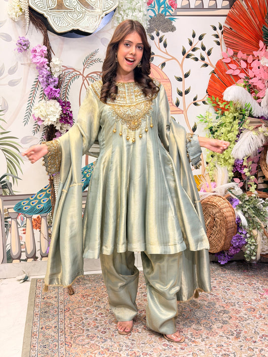 Zoya