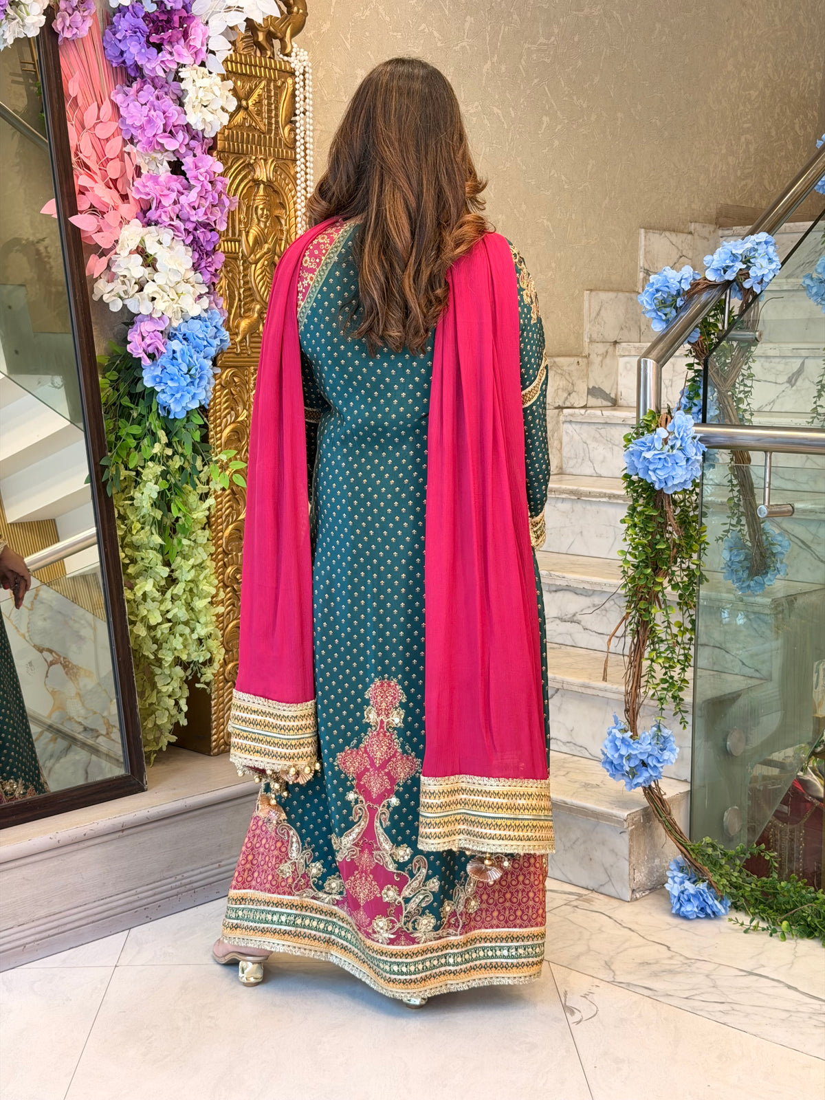 Zareen Teal Kurta Set