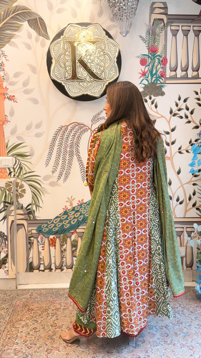 Verde Bloom Printed Suit