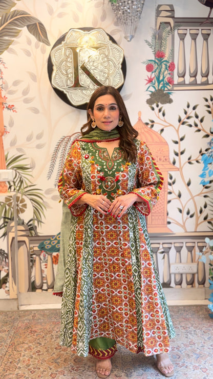 Verde Bloom Printed Suit