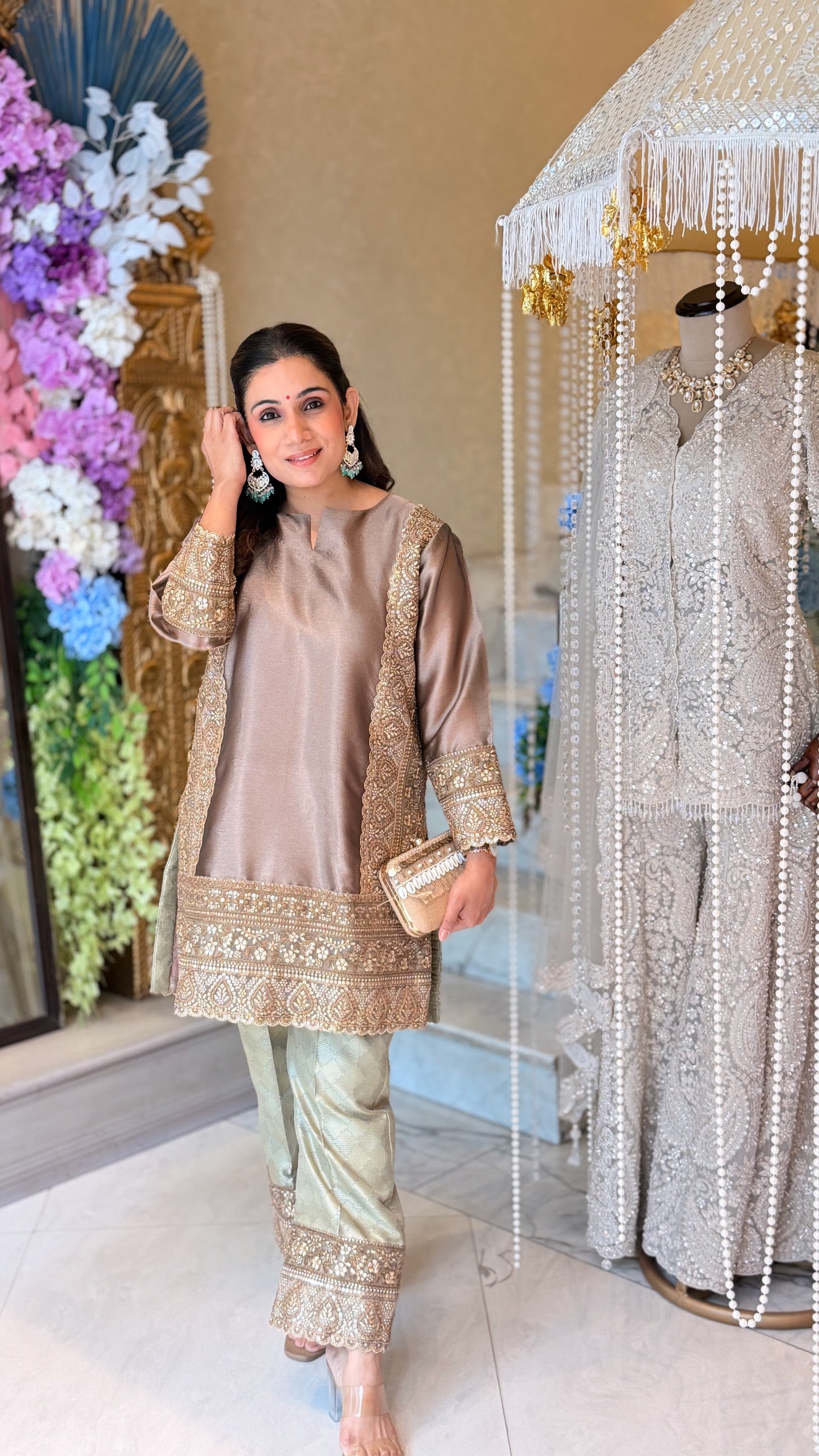 Taupe
