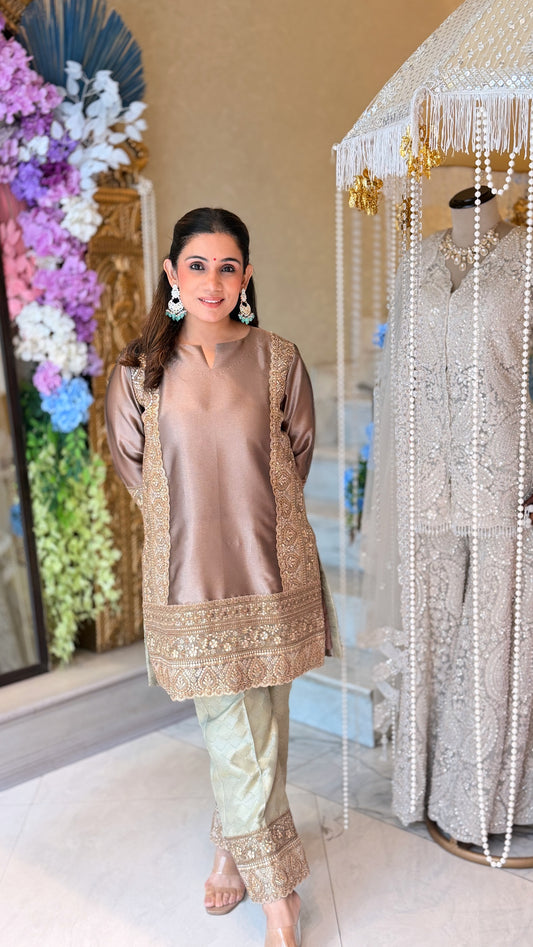 Taupe