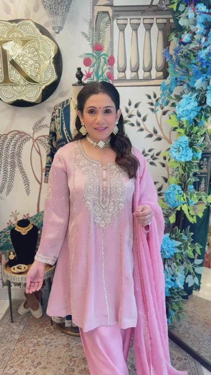 Mehva - Handcrafted Organza Anarkali Set